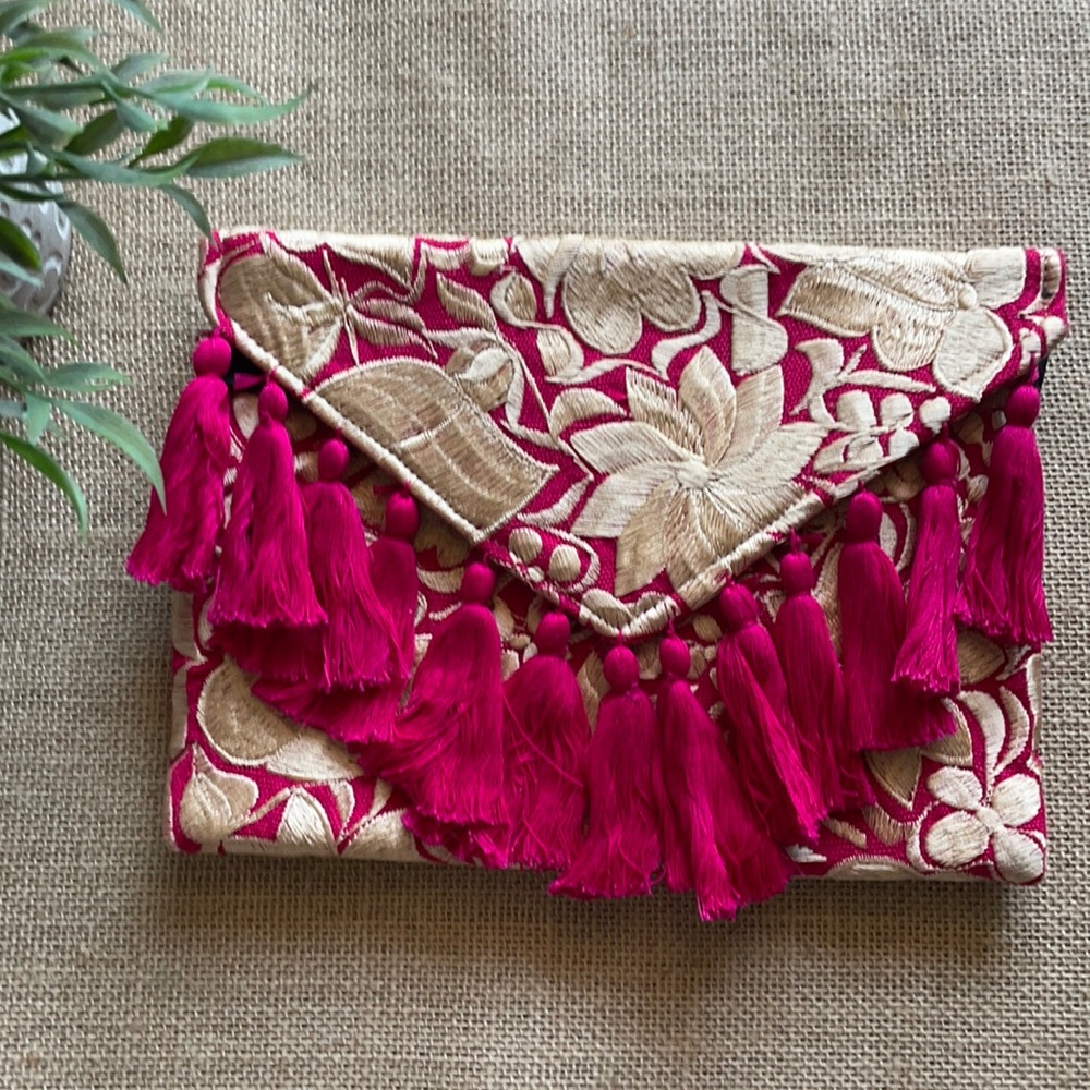 Mexican Artisanal Embroidered Clutch